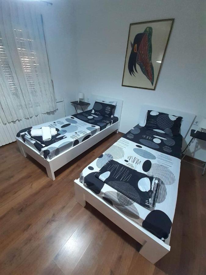 Double M City Center Apartments Скопие Екстериор снимка